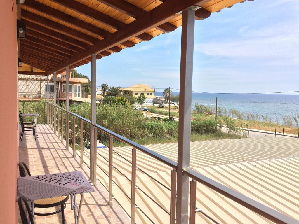 Seaview Lägenhet Agios Georgios  Rum bild